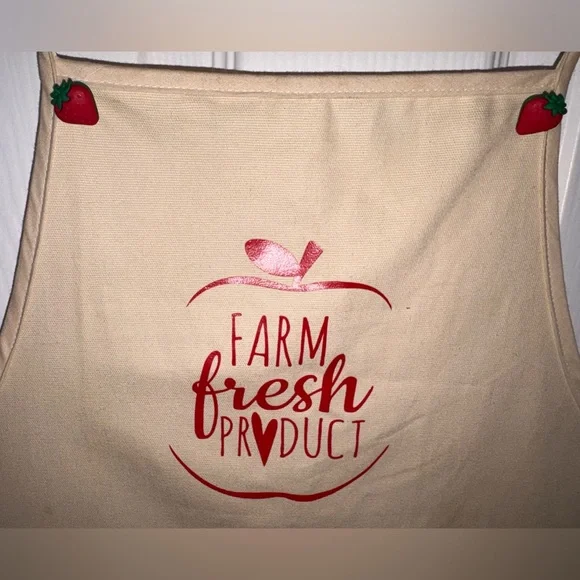 “Farm Fresh Product” Apron with strawberry details OS - Picture 4 of 8